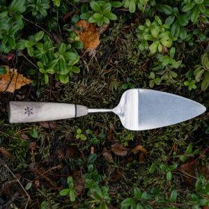 Cake server - reindeer antler