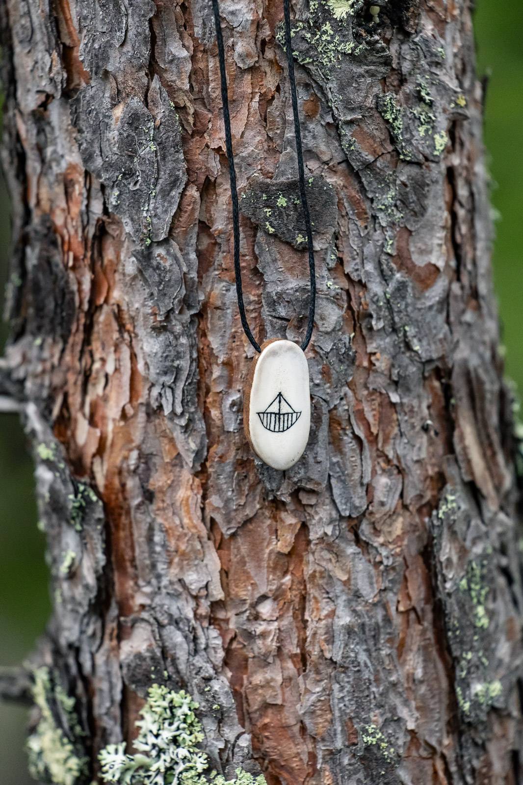 Pendant with Sámi symbol